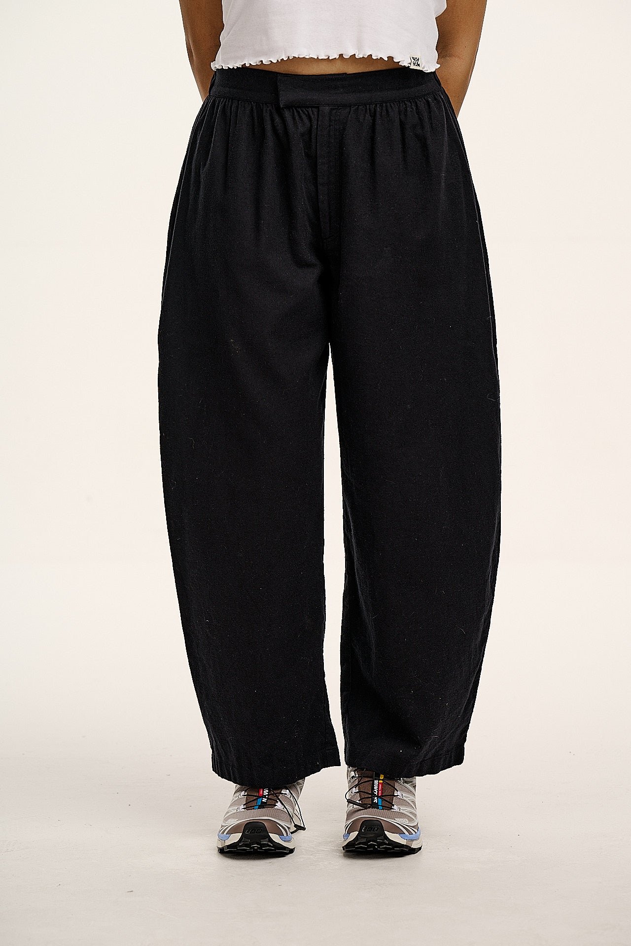 Beau - Barrel Leg Brushed Cotton Trousers in Black - Image 2