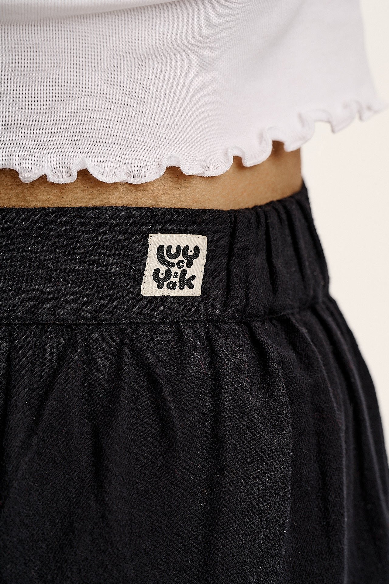 Beau - Barrel Leg Brushed Cotton Trousers in Black - Image 4