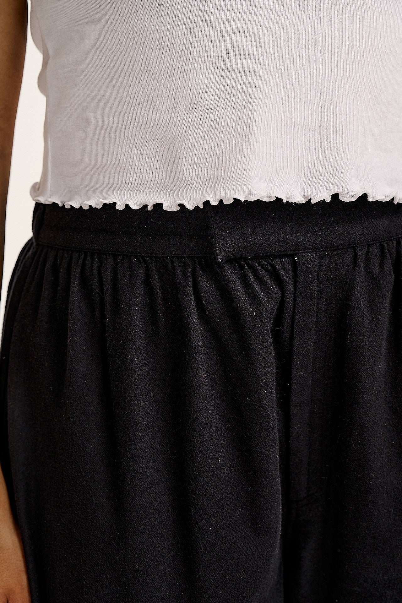 Beau - Barrel Leg Brushed Cotton Trousers in Black - Image 5